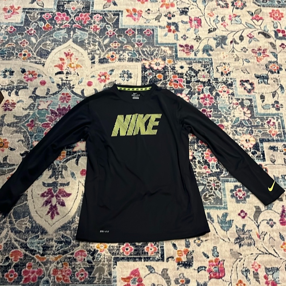 Nike dri fit youth XL long sleeve shirt